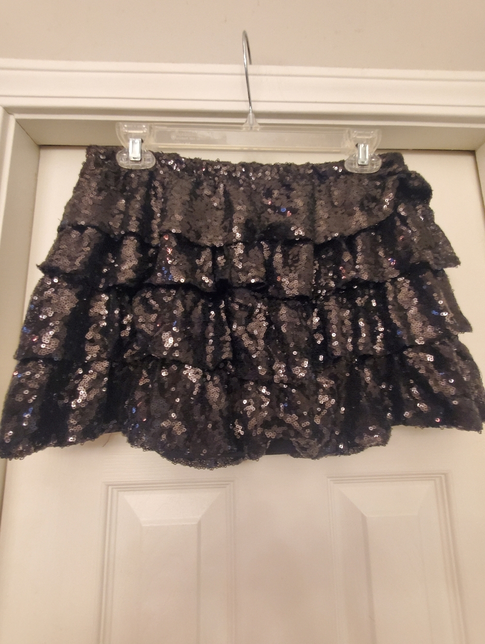 PrettyLittleThing Black Sequin Tiered Mini Skirt Size 10